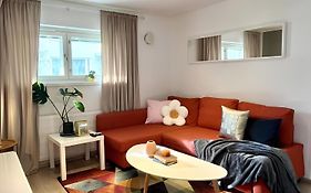 Guestfirst- Relax By The Sea 4 Min To Beach Free Parking